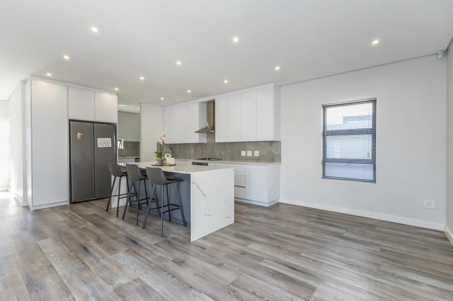 3 Bedroom Property for Sale in Sandown Western Cape